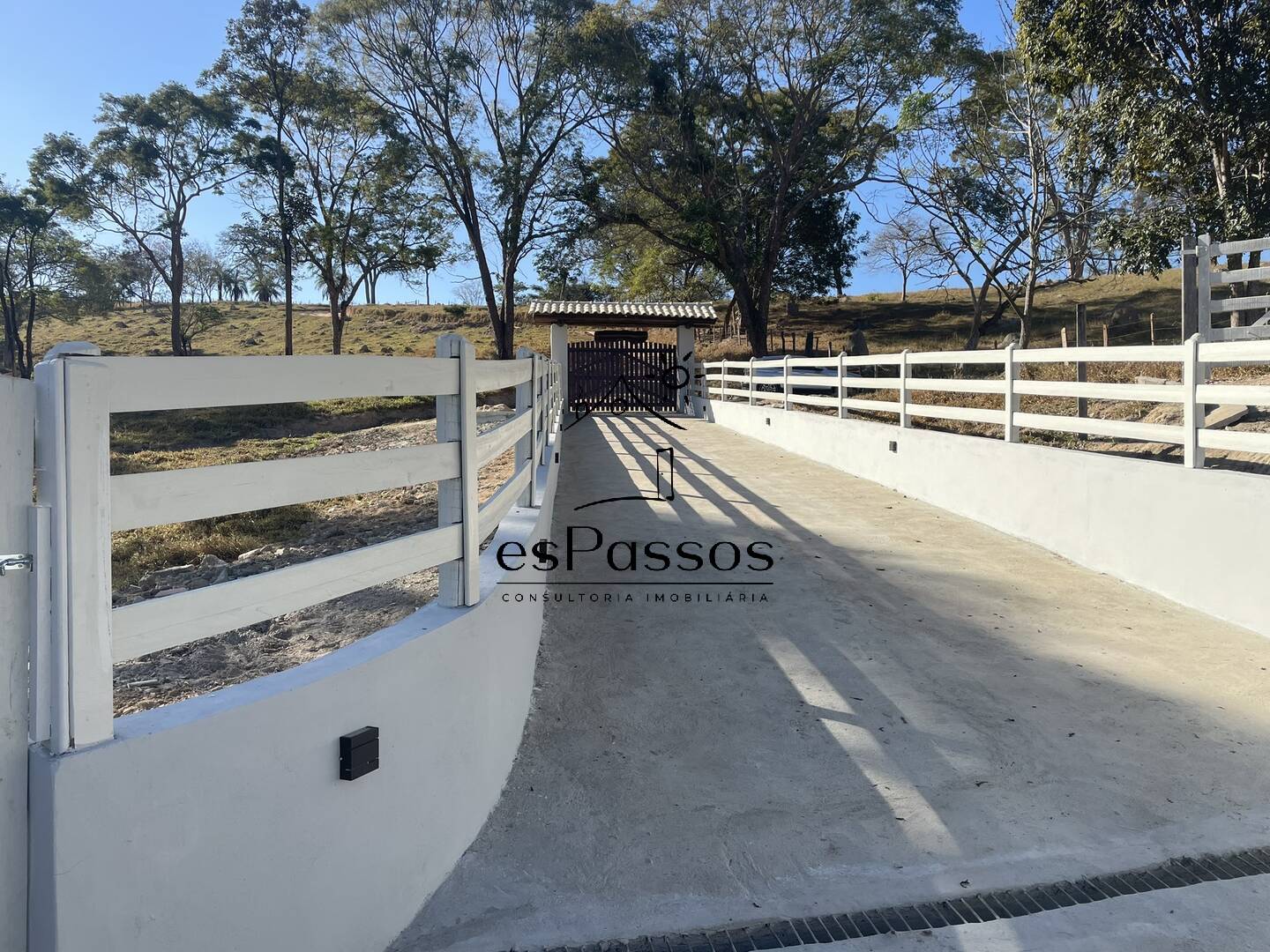 Fazenda à venda com 3 quartos, 110000m² - Foto 2