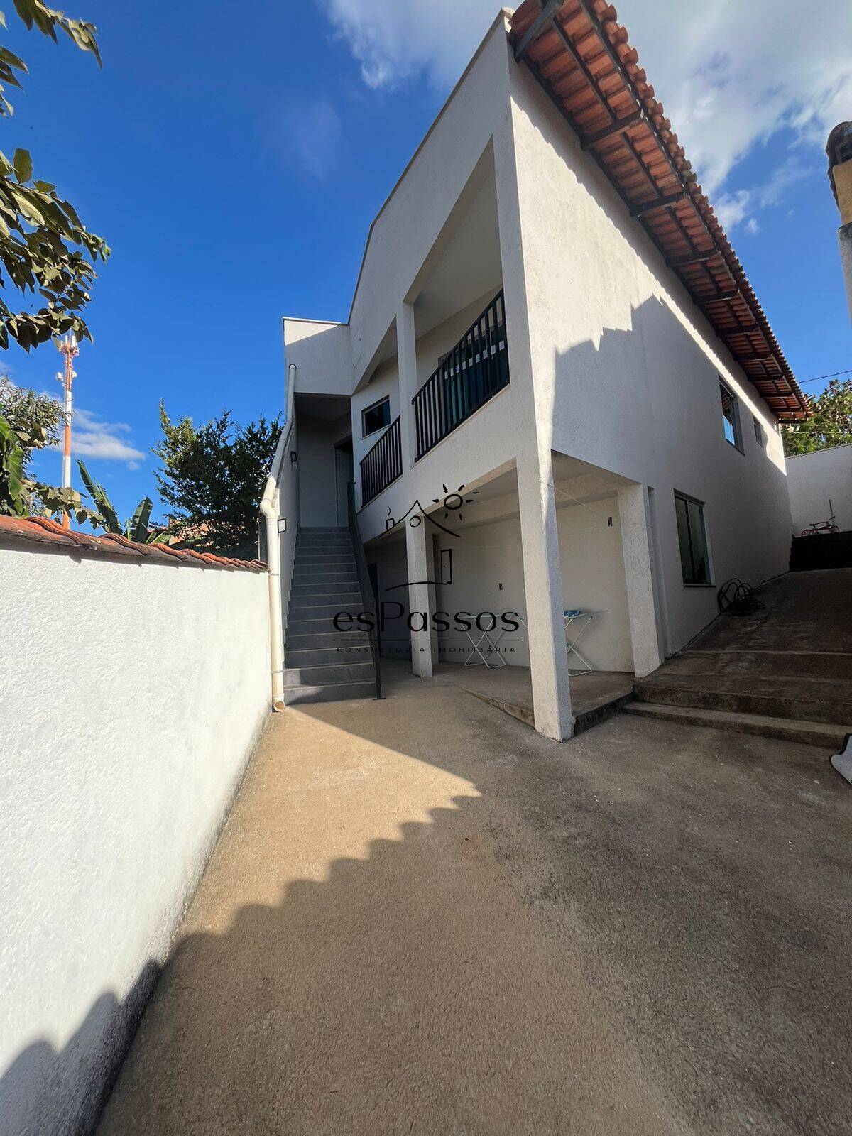 Casa à venda com 3 quartos, 300m² - Foto 3