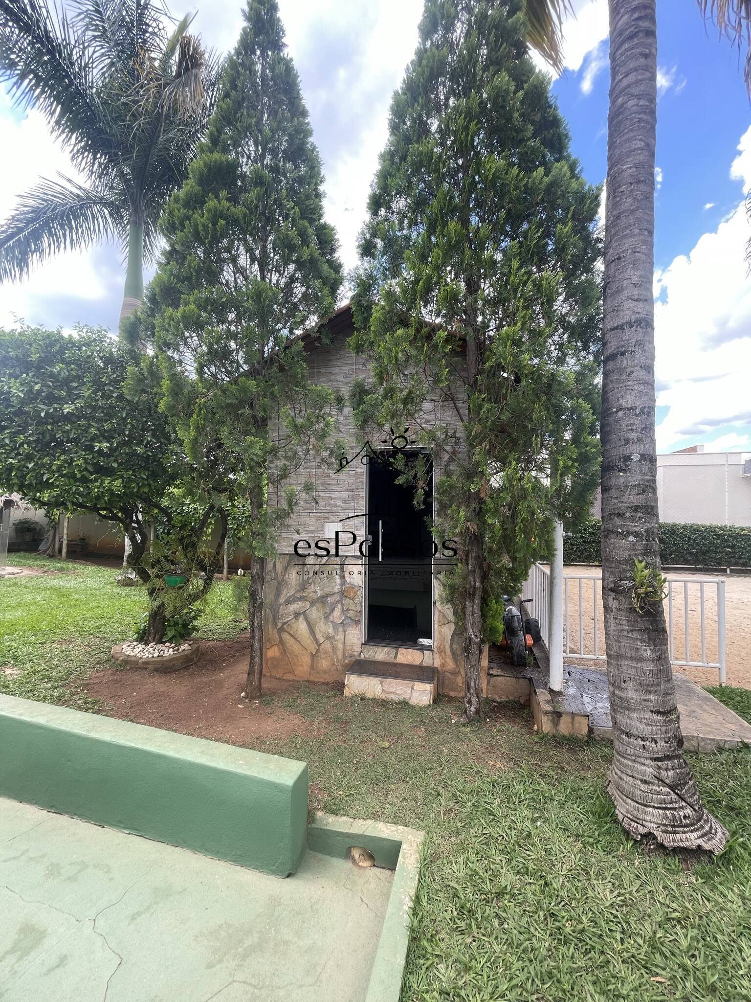 Casa à venda com 3 quartos, 1080m² - Foto 21