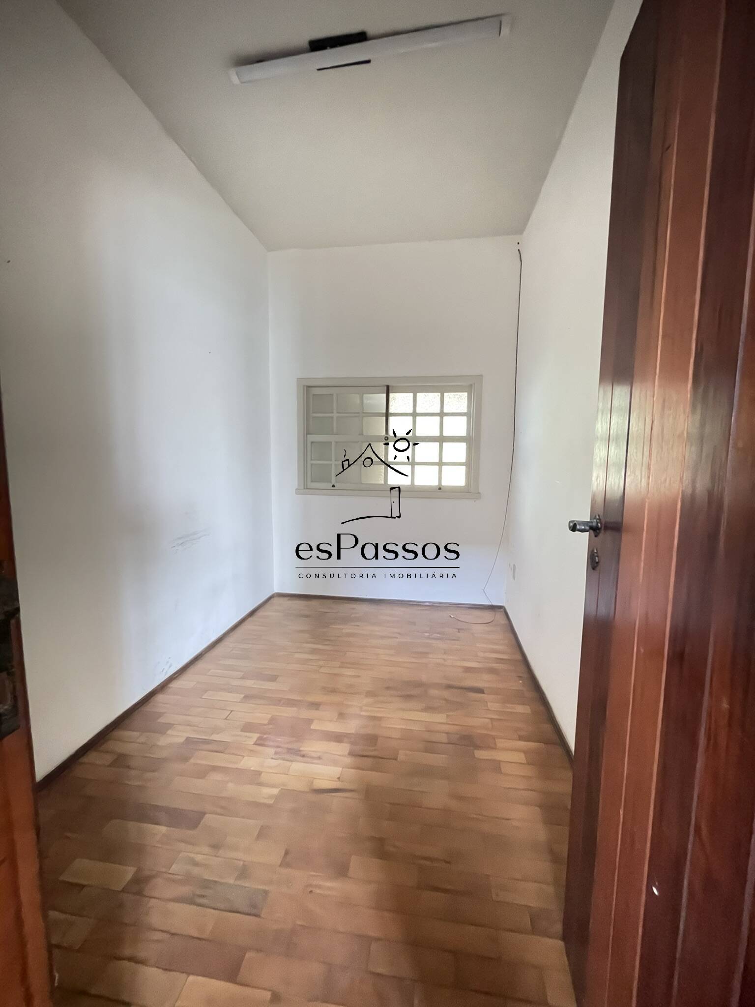 Casa à venda com 3 quartos, 390m² - Foto 3