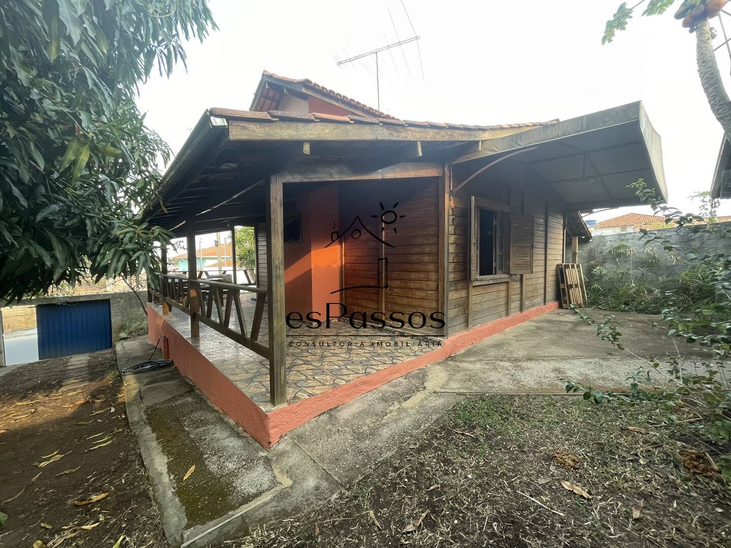 Casa à venda com 2 quartos, 300m² - Foto 1