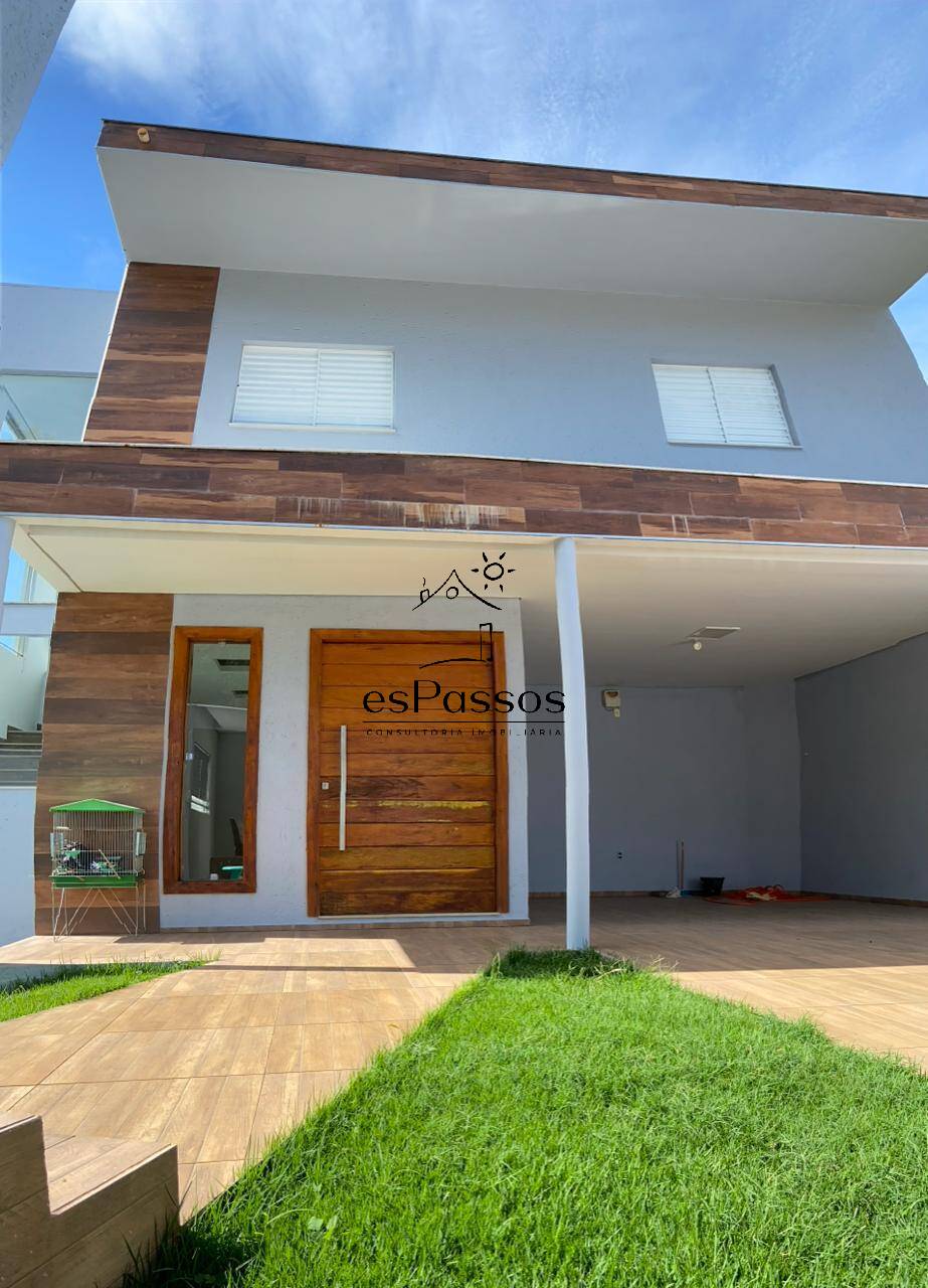 Casa à venda com 3 quartos, 360m² - Foto 1