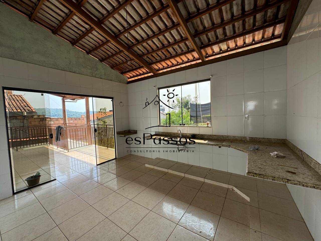 Casa à venda e aluguel com 3 quartos, 360m² - Foto 13